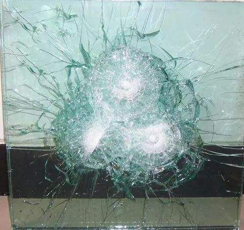 防弹玻璃