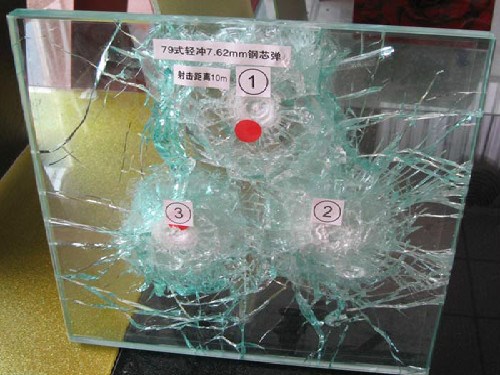 防弹玻璃